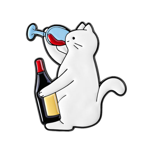Gatito tomando vino